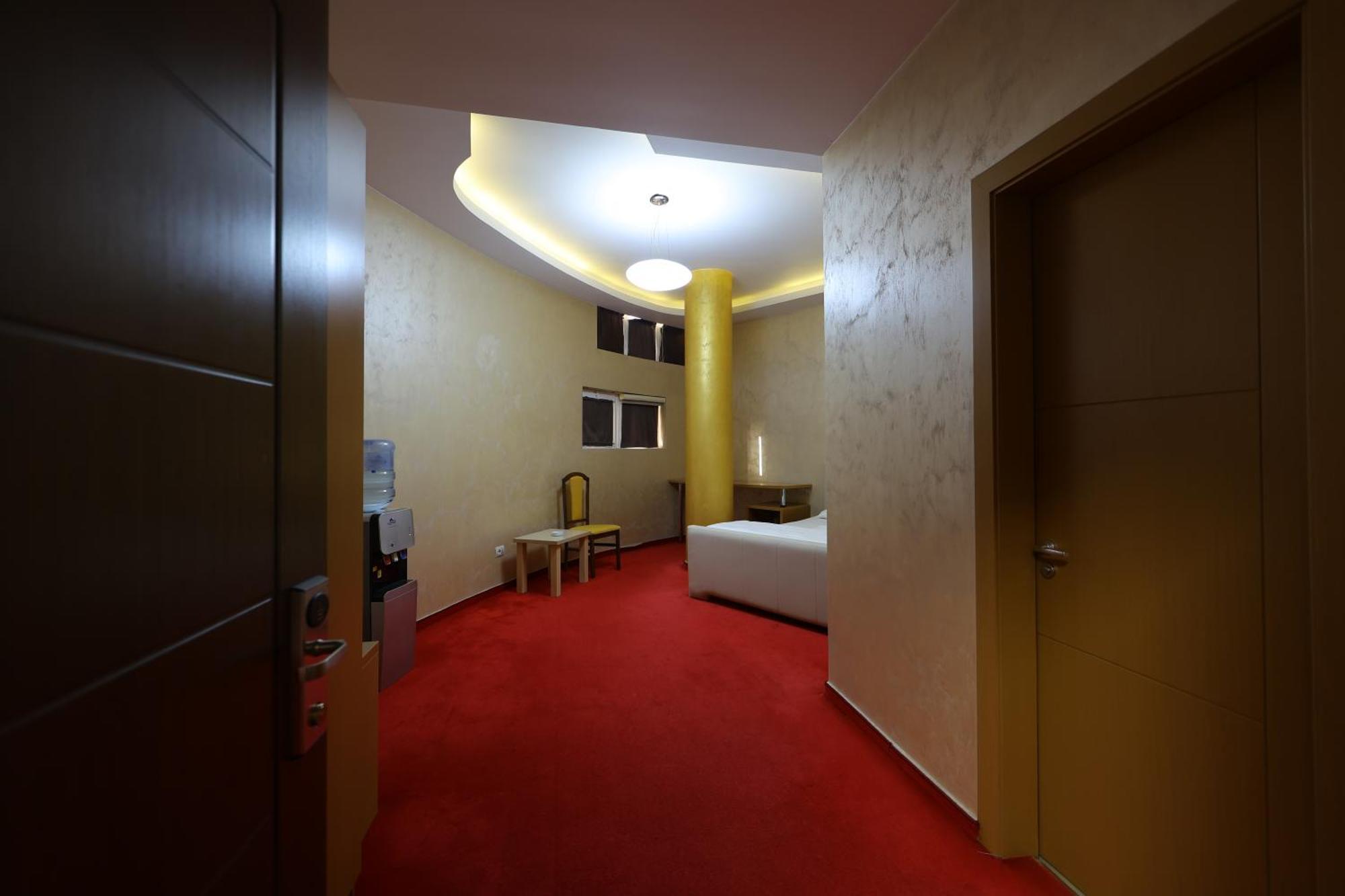 Hotel Gjuta Farke e Madhe Exterior foto